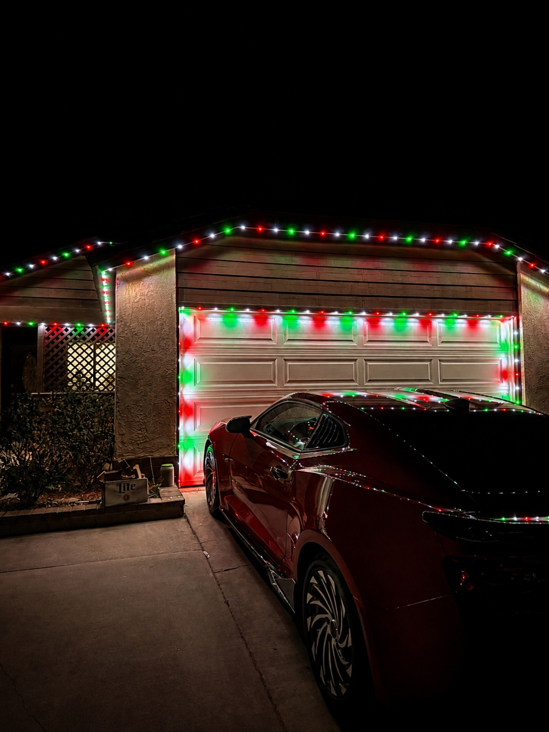Holiday lighting